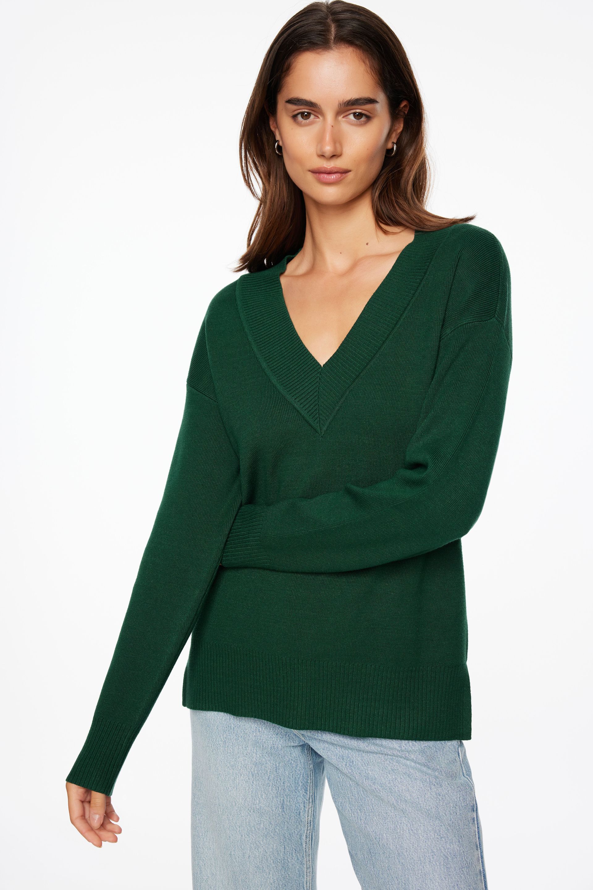 Long Sleeve V-Neck Sweater Green | Garage