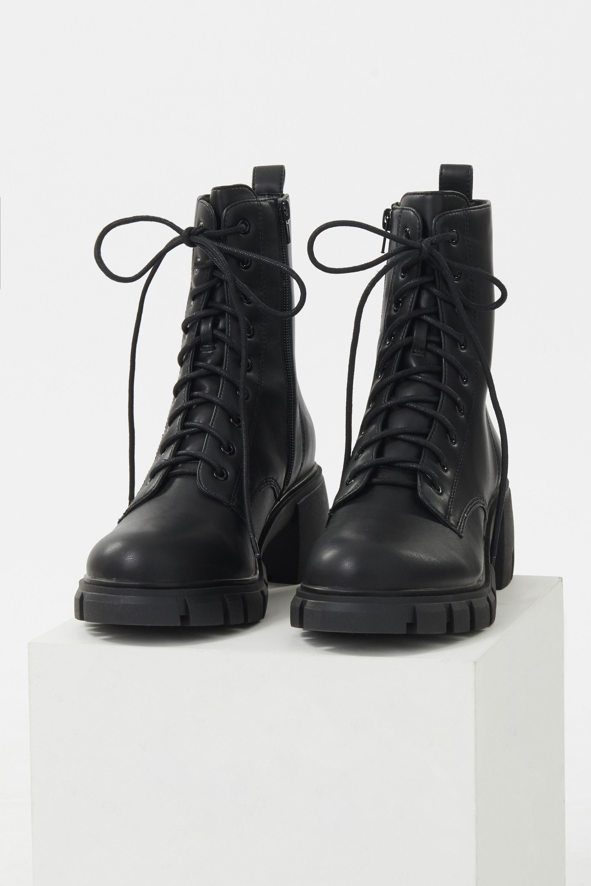 steve madden hyperr1 boots