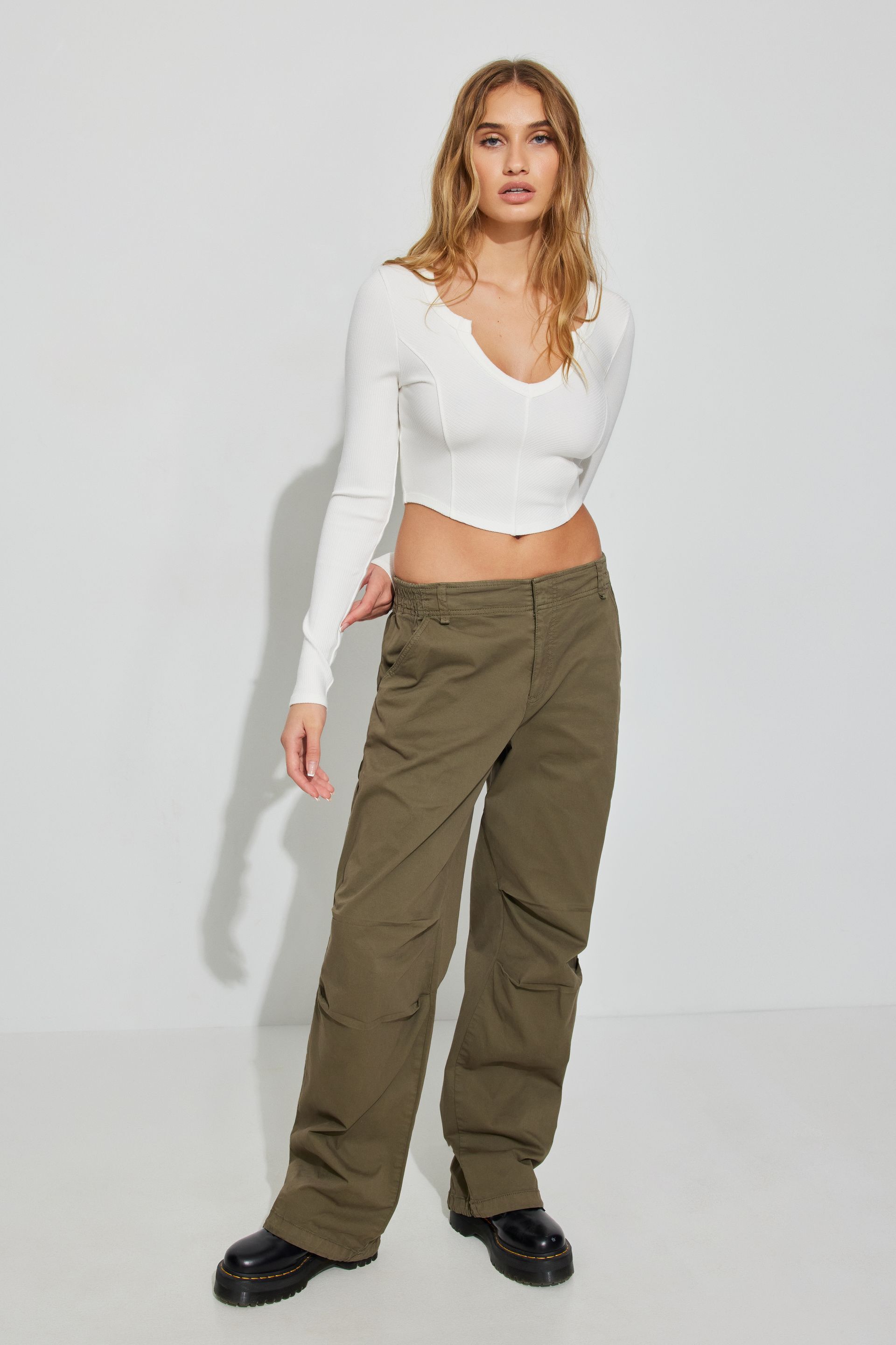 White Tall V-neck Button Front Long Sleeve Crop Top – Styched Fashion